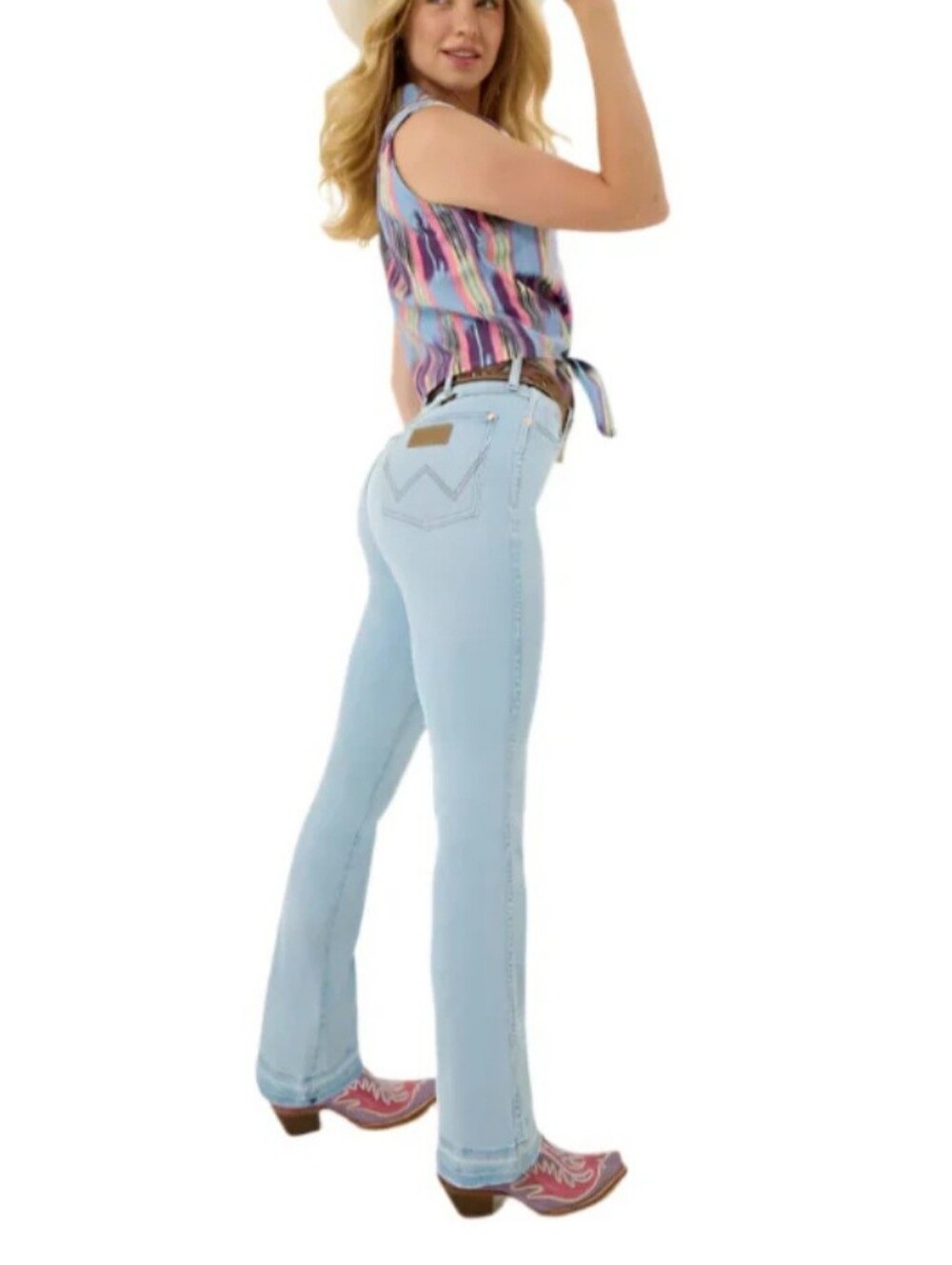 Wrangler x Lainey Wilson Ladies Boot Hugger Bleach Blue Denim Jeans 28x32 light